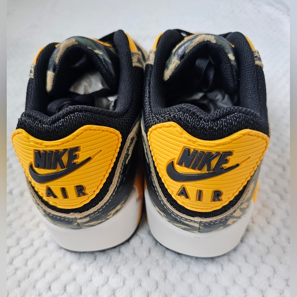 Nike Air Max 90 Premium IF1721-001 Black/University Gold/Parachute Beige Men 8.5 - Picture 9 of 12